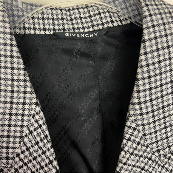 Givenchy Runway 2021 Houndstooth Open Oversized Blazer - Picture 6 of 9